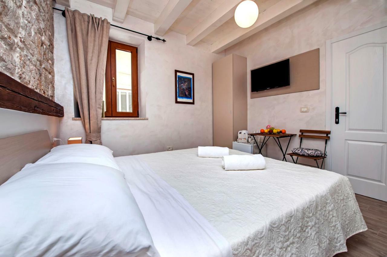 La Fondiaria Hotel Rovinj Exterior foto